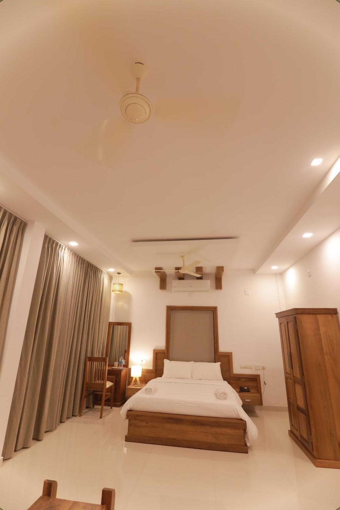 Opm Inn Payyannur 외부 사진